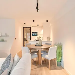 https://trendy-en-modern-appartement-ostendia.bruges-hotels.info